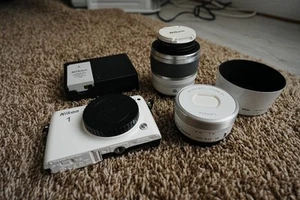 1172 shots Nikon 1 S2 Nikon Double zoom lens kit White - Picture 1 of 24