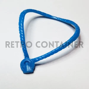 STAR TREK Playmates - The Next Generation - DS9 - Blue Necklace Accessory Part - Picture 1 of 1