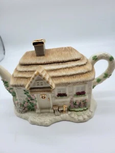 Lenox Irish Blessing Teapot - Picture 1 of 6