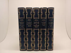 Lot 5 livres AGATHA CHRISTIE provenant de la série Oeuvres Complètes | 1975 - Foto 1 di 23