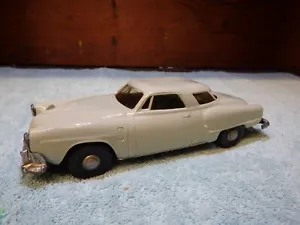 1952 Grey Studebaker 2 Door 1/24 Scale Toy Wind-up Dealers Promo Car - Picture 1 of 15