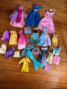 Ropa de muñeca princesa tamaño Barbie marcada y sin marca Disney - incluye todo lo que se muestra - Imagen 1 de 22