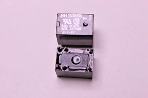 10 pezzi relè n.809 mini relè SHINMEI A5Y6E 15x10xH11mm - Foto 1 di 1