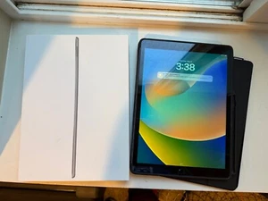 Apple iPad Pro 12.9 (1st Gen.) Gray 128GB WiFi - Excellent shape - Afbeelding 1 van 7