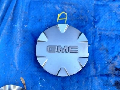 Tapa central de rueda GMC Terrain 2010 2011 2012 plateada 9597570 #a Foto 1 de 4
