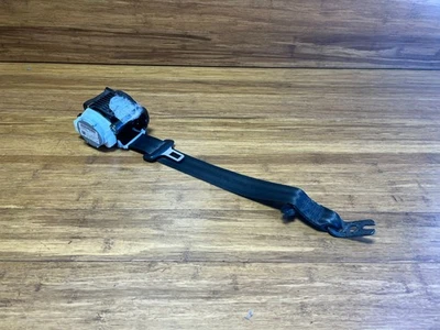 Conjunto de cinturón de seguridad trasero izquierdo o derecho Audi A6 4G Quattro 2012-2018 negro OEM Foto 1 de 4