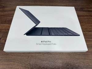 Apple iPad Pro 3rd and 4th Gen 12.9 Smart Keyboard Folio A2039 MU8H2LL/A Sealed - Picture 1 of 4