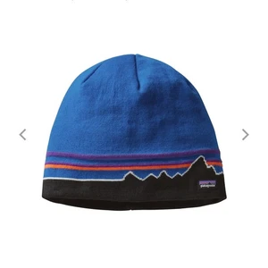 Cappello invernale berretto modello logo Patagonia classico Fitz Roy Andes blu  - Foto 1 di 6