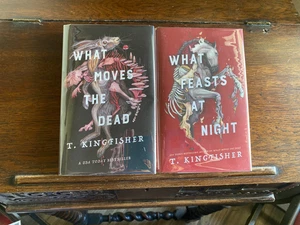 Sworn Soldier: What Moves the Dead /Feasts at Night, T. Kingfisher, SIGNED 1sts - Bild 1 von 8