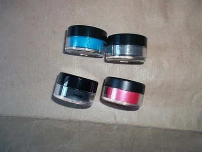 4x AVANI Beauty Cosmetics Eyeshadow Shimmering Powder blau schwarz rot anthrazit - Bild 1 von 4
