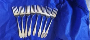 LOT of EIGHT (8) COMMUNITY PLATE Lady Hamilton 6 1/4" long Salad Forks 1932 - Picture 1 of 3