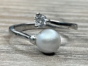 Vintage Minimalist Sterling 925 White Faux Pearl CZ Bypass Wrap Ring SZ 4.75 - Picture 1 of 10