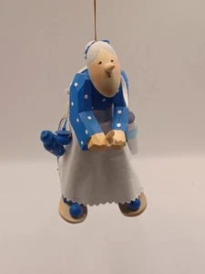 Bruja de cocina alemana (azul) - Imagen 1 de 3