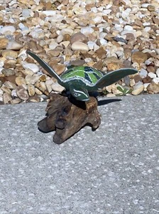 SEA TURTLE ON DRIFTWOOD ROOT BASE HAND CARVED WOOD NAUTICAL - Picture 1 of 3