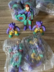 Bluebird Warriors Of Kerang 1991 Bronto NOS versiegelt Hip Hop Hexon X 2 seltene Figur - Bild 1 von 5