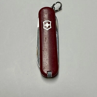 Swiss Army Knife Victorinox 58mm Classic SD Pocket Knife Red FREE SHIPPING - Image 1 of 4