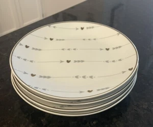 Williams Sonoma Valentine's Day Arrow & Gold Heart Salad Plates~ SET OF 4~MINT - Picture 1 of 9