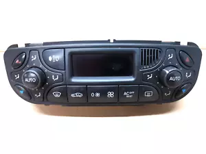 Mercedes-Benz W203 A209 C209 2003 Climate control unit module 2098300285 - Picture 1 of 5