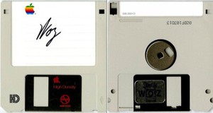 Steve Woz Wozniak SIGNED Vintage Apple High Density Disk Co-Founder AUTOGRAPHED Steve Woz Wozniak SIGNED Vintage Apple High Density Disk Co-Founder AUTOGRAPHED