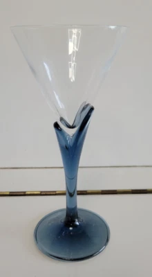 1 VASO COURVOISIER MARTINI TALLO DE TULIPÁN AZUL 7 PULGADAS TIENE CAPACIDAD PARA 4 OZS Foto 1 de 4