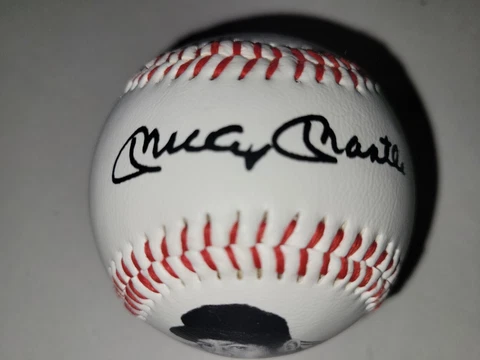 MICKEY MANTLE FACSIMILE AUTOGRAPHED 40TH ANNIVERSARY TRIPLE CROWN BALL Cover