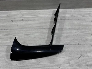 2020-2022 Chevrolet Corvette front bumper grill insert LEFT/Driver side 84100496 - Picture 1 of 9