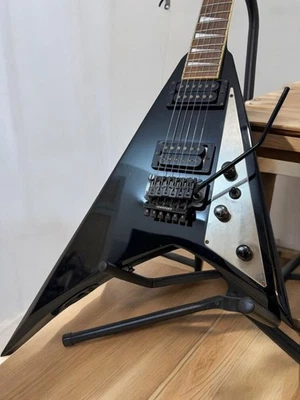 Fernandes JS-100 Japón Vintage Firma Estilo Forma de V Foto 1 de 4