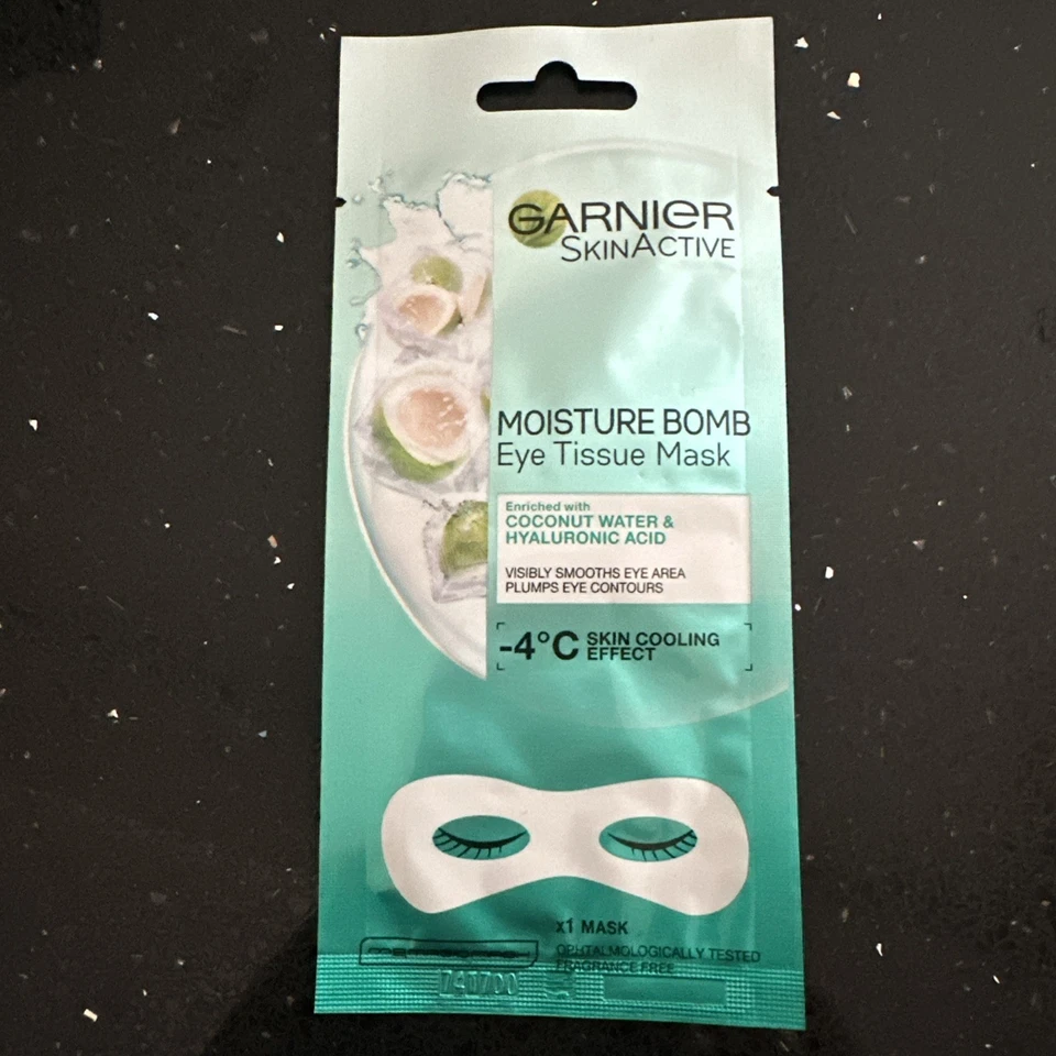 Garnier Moisture Bomb Hyaluronic Acid & Coconut Water Eye Tissue Mask - Image 1 of 1