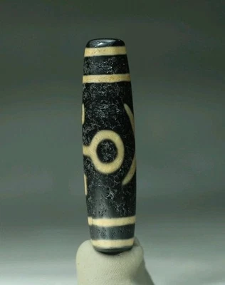 Pre-1800s Indo/Tibetan Old Agate Dragon Skin Da Ren Dzi Bead 14*59mm - Image 1 of 4