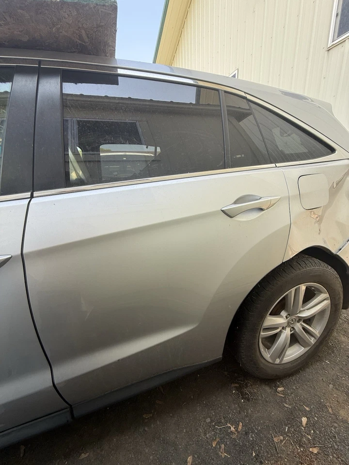 2013-2018 讴歌 RDX 后门总成乘客右电动原始设备制造商 NH789M — 第 1/4 张图片