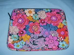 Funda para portátil Vera Bradley en rojo floral Fiesta 10,75 x 14 cremallera - Imagen 1 de 3