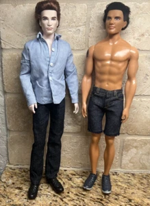 Twilight New Moon Edward JACOB Ken Barbie Doll Mattel - Picture 1 of 14