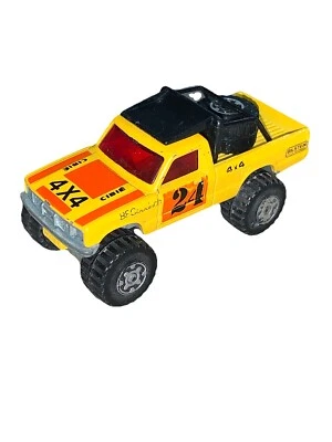 MATCHBOX LESNEY SUPERFAST #13 YELLOW 4X4 DUNES RACER OPEN BACK PICKUP TRUCK - Image 1 of 4