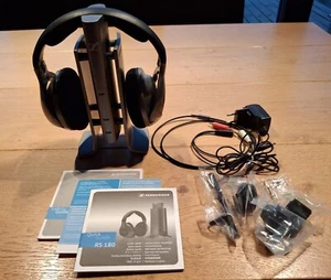 FUNKKOPFHÖRER SENNHEISER RS 180 / KOPFHÖRER HDR 180 + BASISSTATION TR 180 - Bild 1 von 2
