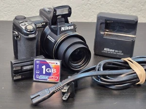 Nikon COOLPIX 5700 5.0MP Digital Camera 8x Zoom Black Parts Repair Black Screen - Picture 1 of 7