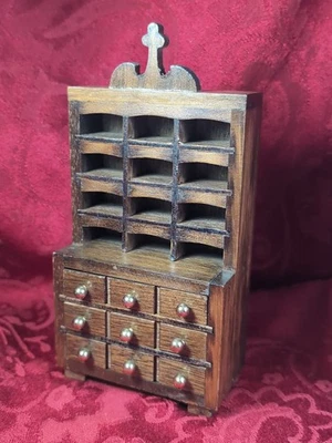 Muebles de colección Americana Open Hutch para casa de muñecas Concord miniaturas Taiwán Foto 1 de 4