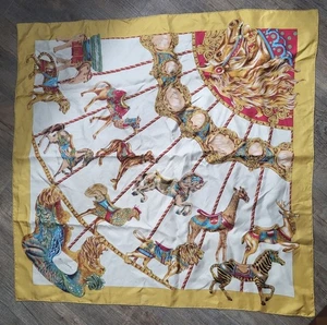 VTG AC Andre Claude Canova Carousel of Horses Silk Scarf Gold Colorful Old Money - Foto 1 di 9