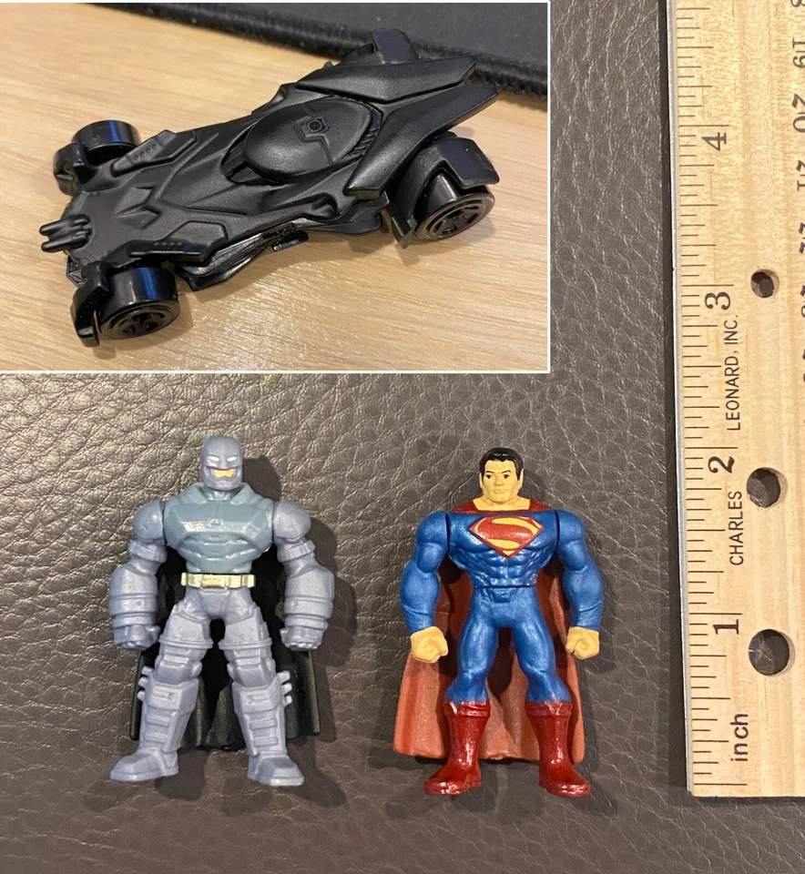 Batman vs Superman & Hot Wheels Batmobile Dawn of Justice Armored Mini Figures - Image 1 of 4