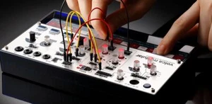 Sintetizador micromodular modular modular Korg Volca. - Imagen 1 de 5