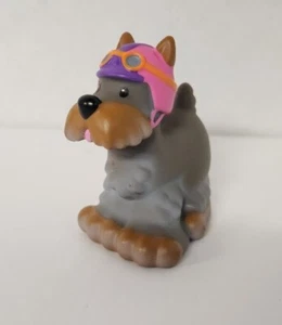 Fisher Price Little People Sarah Lynn's DOG Replacement Figure Wearing Helmet - Picture 1 of 6