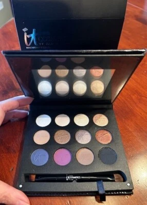 IT Cosmetics Luxe High Performance Eyeshadow Palette RARE, BNIB 12pans+brush - Image 1 of 4