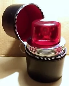 RARE VINTAGE - RED FLASHING EMERGENCY LIGHT WITH SUCTION CUP IN LEATHER CASE - Foto 1 di 9