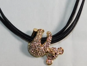 Collar Colgante Cristal Swarovski Cordón Negro Koala Oso Abrazador Estrás Nuevo sin Etiquetas - Imagen 1 de 5