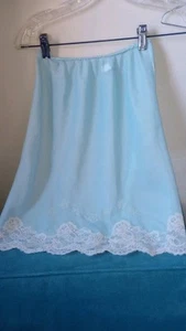 Vintage Saks 5th Ave 1/2 Slip Tricot Nylon Aqua Lace 50s 60s Size S Van Raalte? - Picture 1 of 6