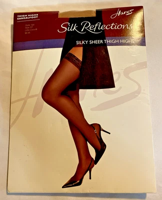 Medias Hanes Silk Reflections Sandalia Color Pequeño Hasta el Muslo Talla EF Foto 1 de 4