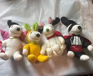 Vintage Snoopy Plush Lot. 4pcs Easter, Valentines, Christmas, Halloween - Picture 1 of 9