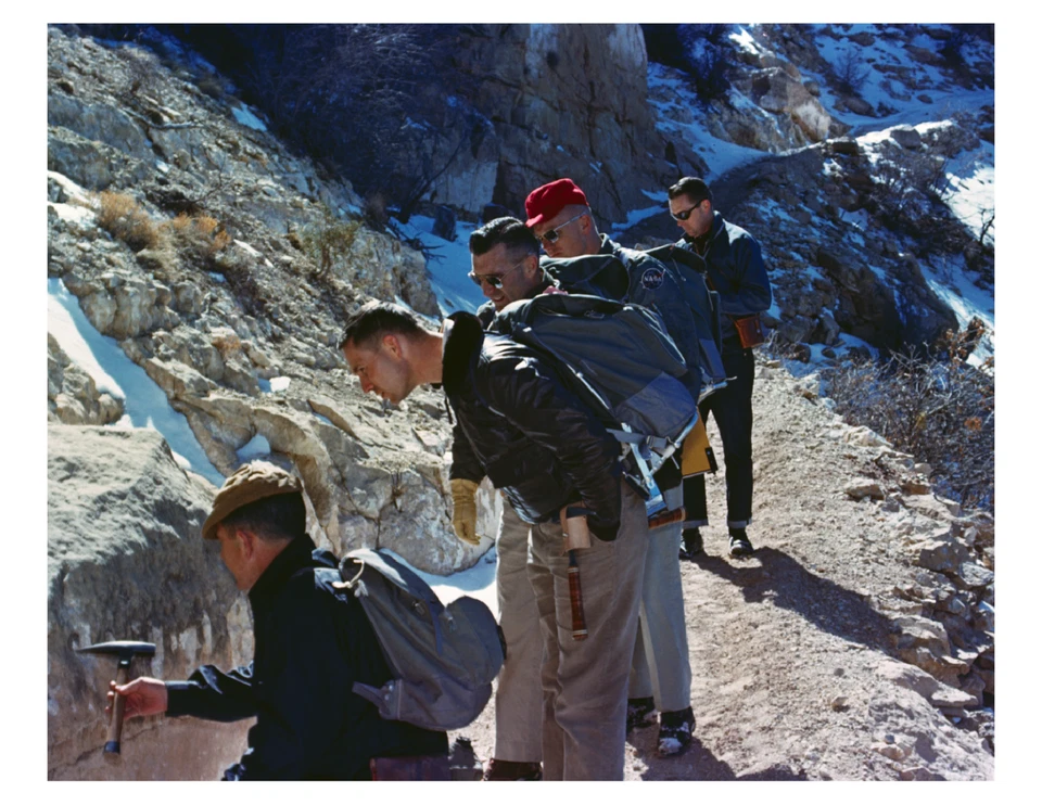 1964 Neil Armstrong geologische Ausbildung im Grand Canyon 8 x 10 Foto auf 8,5" x 11" - Bild 1 von 1