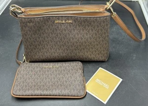 AUTHENTIC MICHAEL KORS MESSENGER BAG WITH MATCHING WRISTLET PURSE EXCELLENT COND - Picture 1 of 11