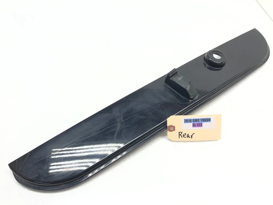 2015 - 2020 GMC YUKON XL ЗАДНИЙ СПОЙЛЕР СТЕКЛООЧИСТИТЕЛЬ КРЫШКА OEM. - Изображение 1 из 4