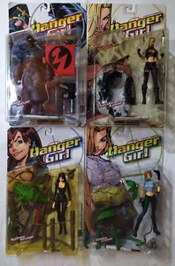 McFARLANE TOYS - DANGER GIRL - SET COMPLETO DELLE 4 ACTION FIGURE DEL FUMETTO - Foto 1 di 24